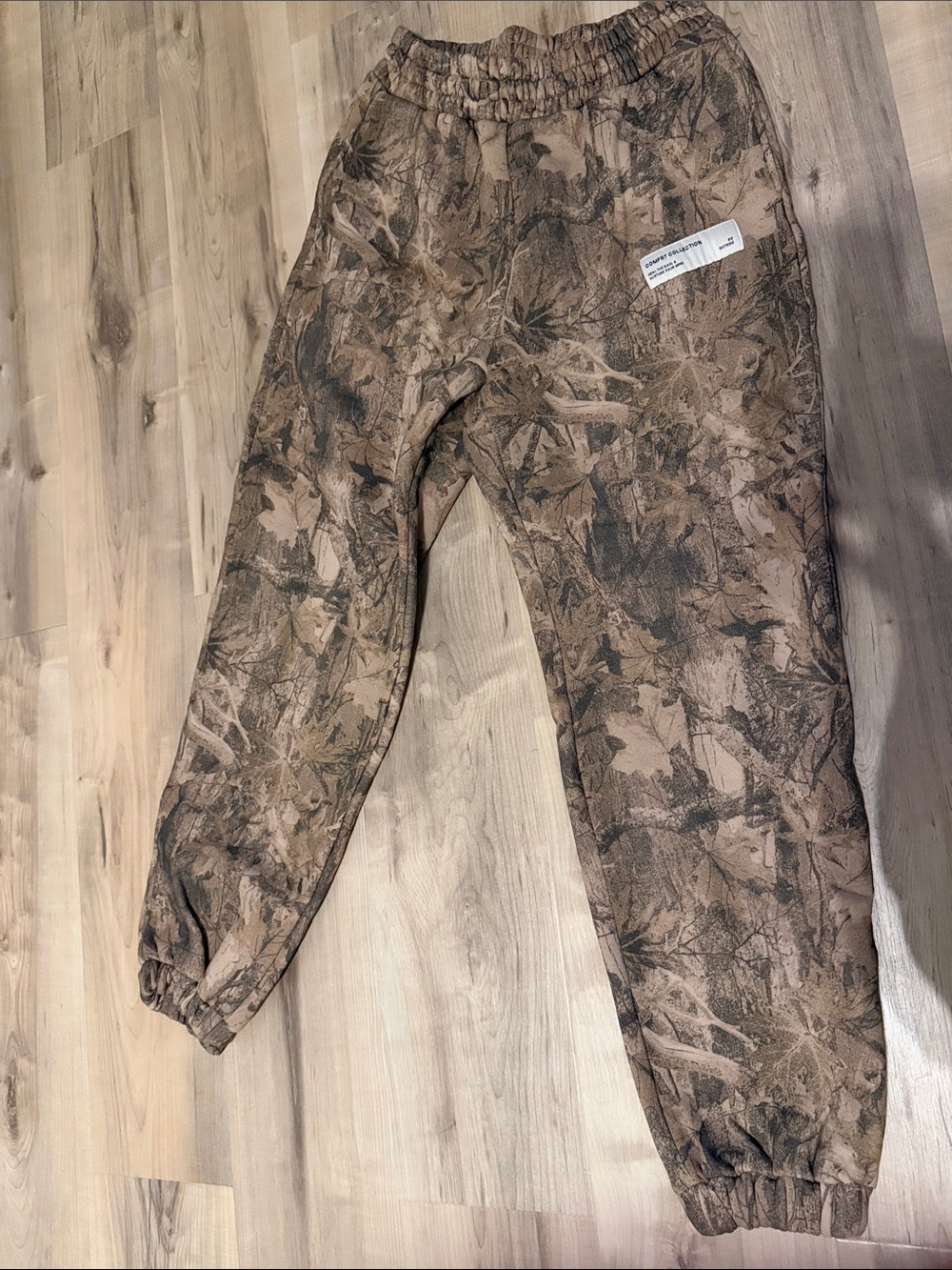 size medium comfrt camo tan mens joggers